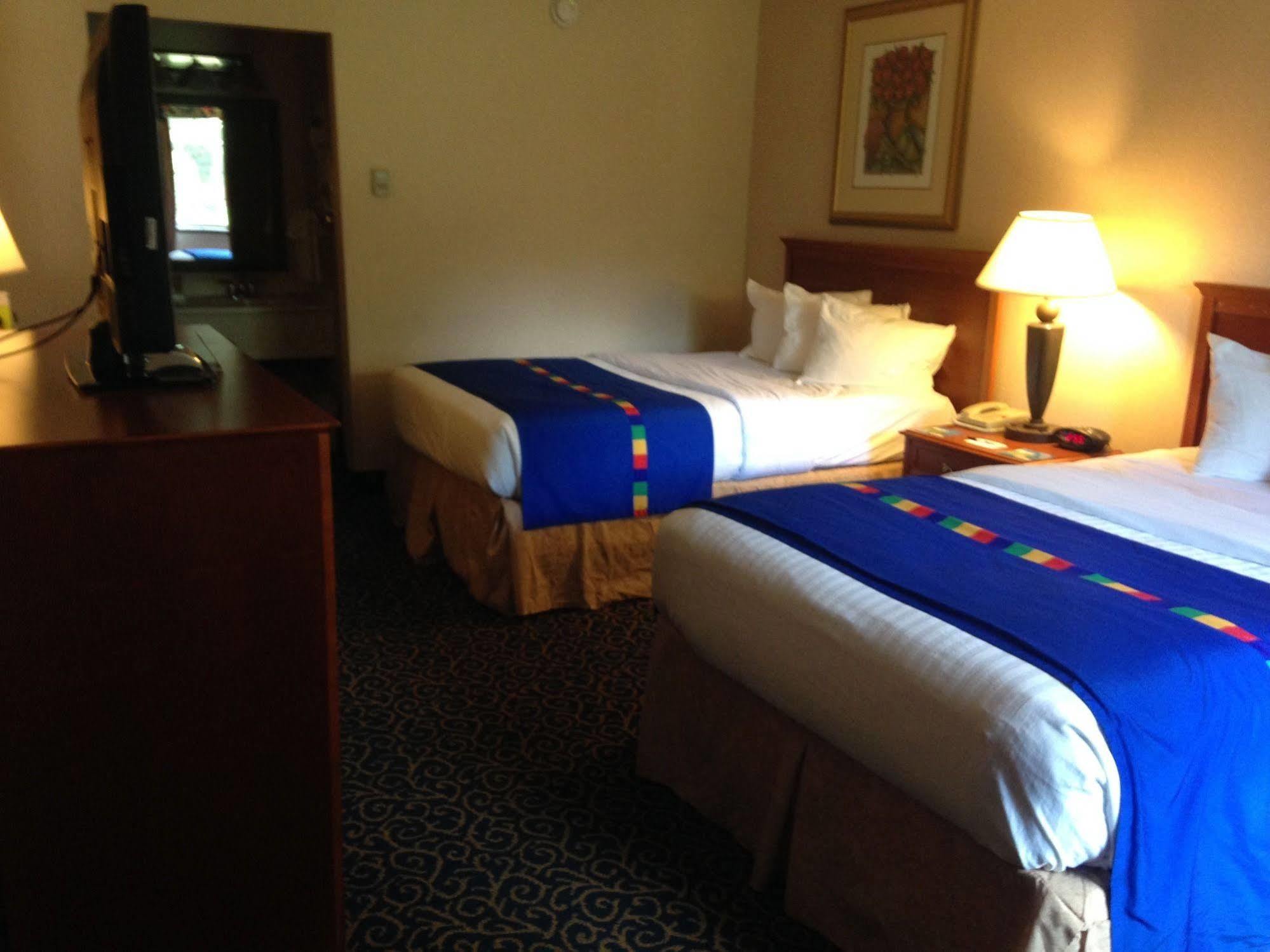 Park Inn By Radisson Harrisburg West Mechanicsburg Buitenkant foto