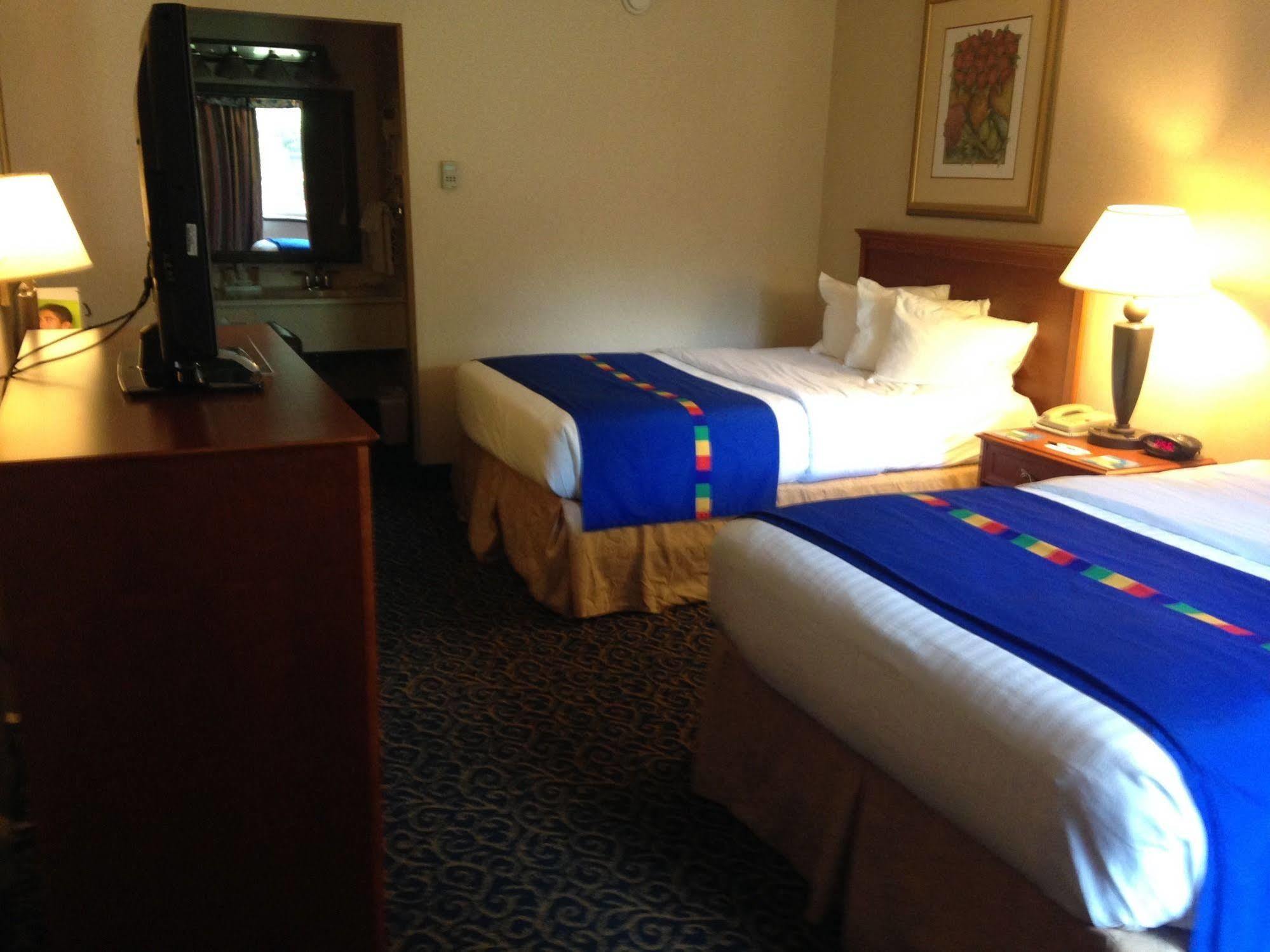 Park Inn By Radisson Harrisburg West Mechanicsburg Buitenkant foto